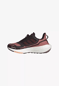 Фото № 1 с приближением к товару «‎ULTRABOOST »