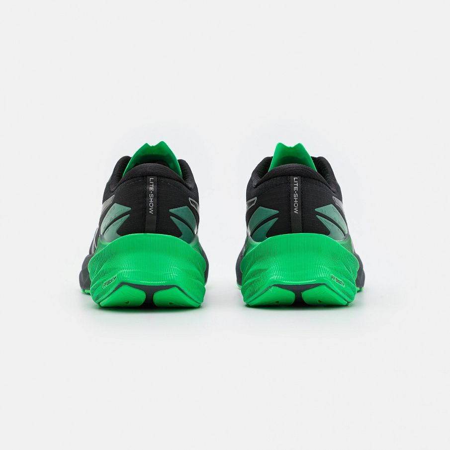 Фото № 3 с приближением к товару «‎Asics Novablast 3 Lite Show»