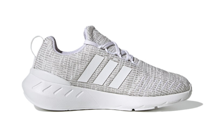 Фото № 2 с приближением к товару «‎BP adidas originals originals Swift Run 22 Running shoes»