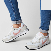 Фото № 2 с приближением к товару «‎Nike Venture Runner WhiteGreyPink Wmns»