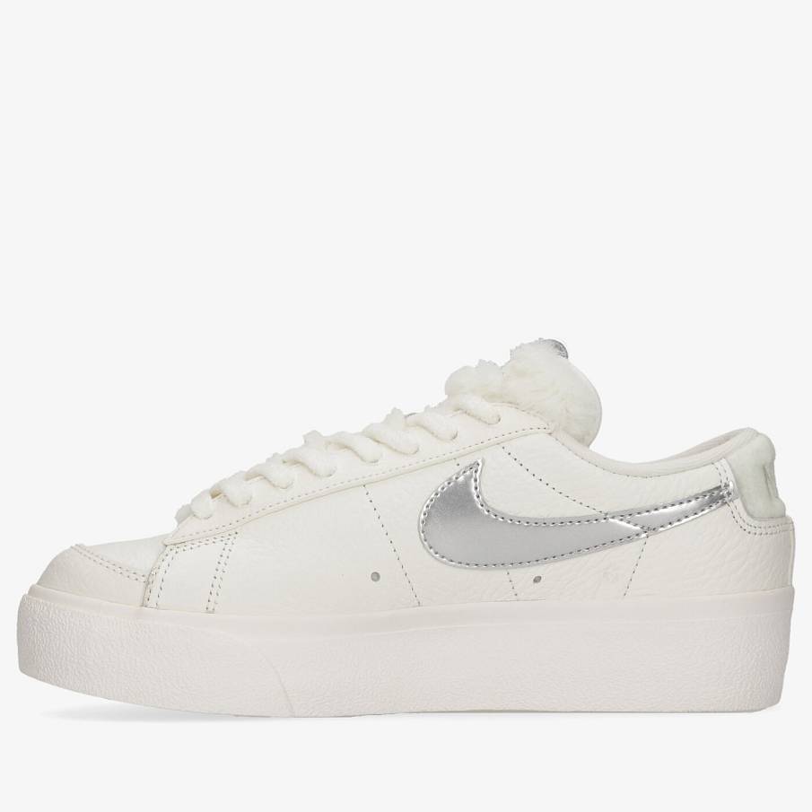 Фото № 2 с приближением к товару «‎Nike Wmns Blazer Low Platform Sneakers WhiteSilver»