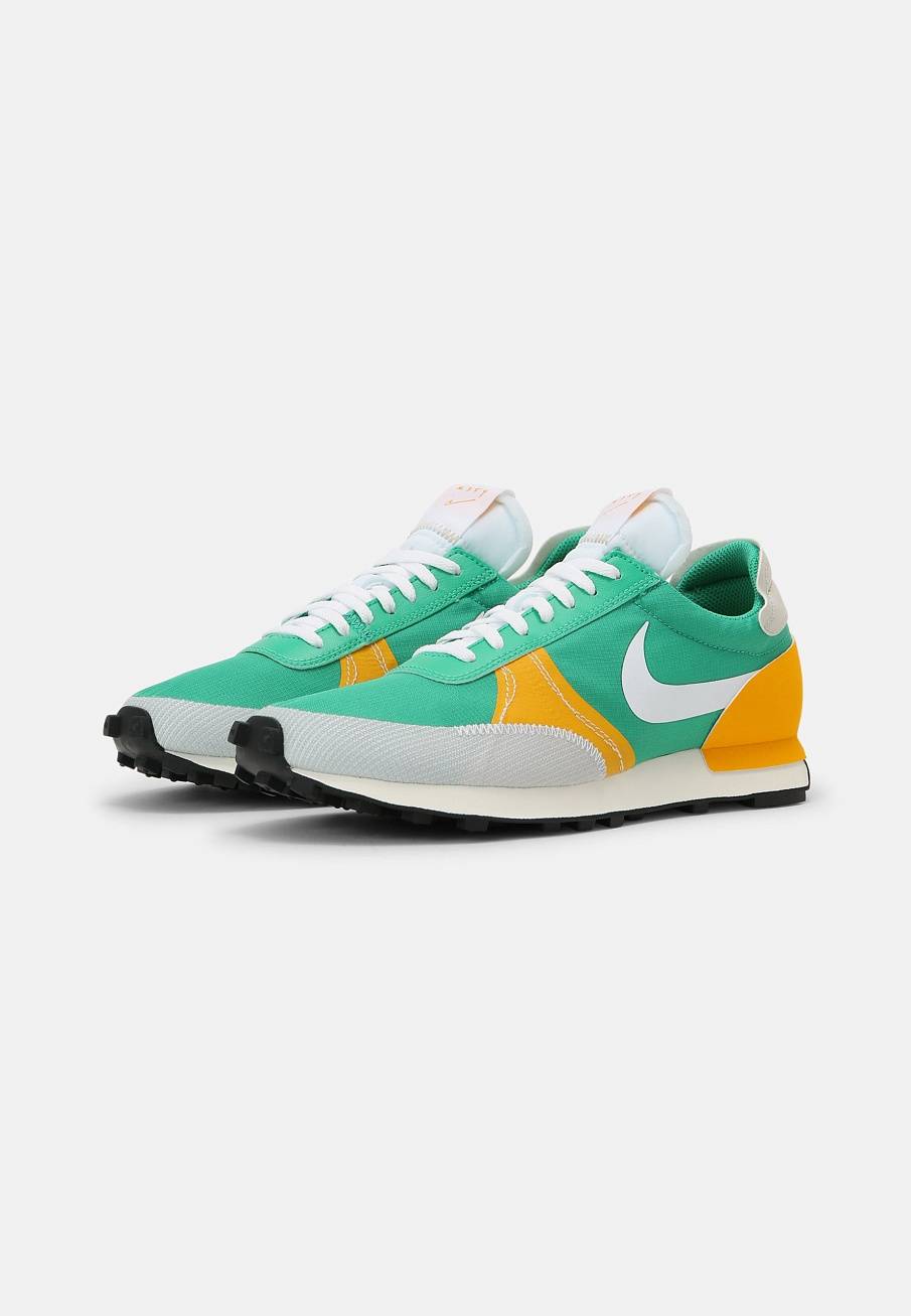 Фото № 4 с приближением к товару «‎Nike Dbreak Type »