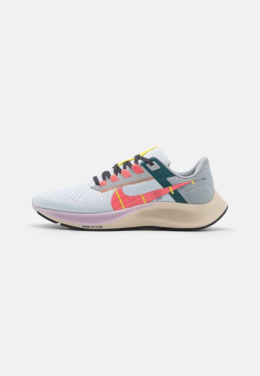Фото № 1 с приближением к товару «‎Nike Air Zoom Pegasus 38»