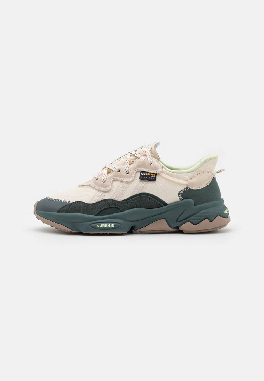Фото № 1 с приближением к товару «‎Adidas Ozweego »