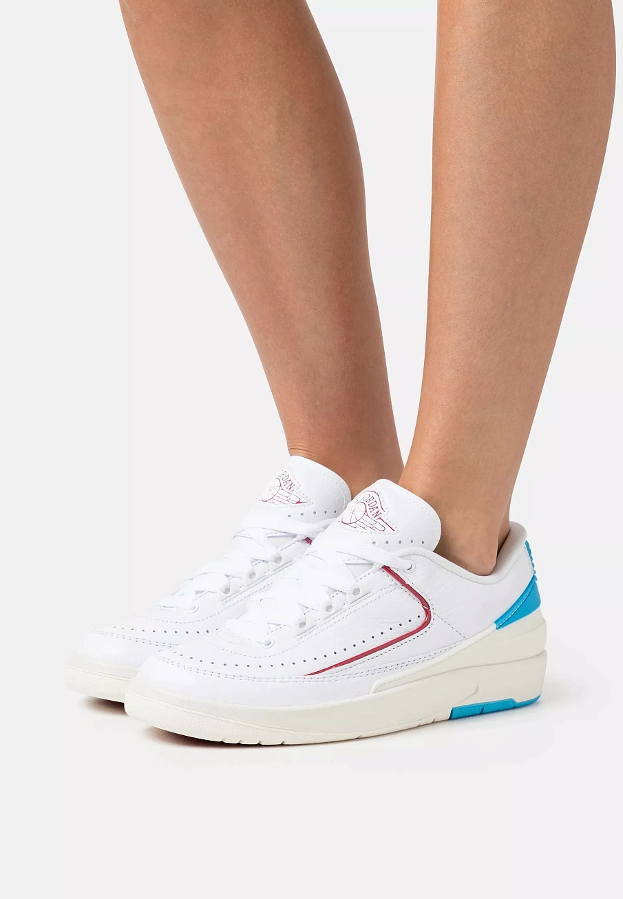 Фото № 1 с приближением к товару «‎AIR JORDAN 2 RETRO»