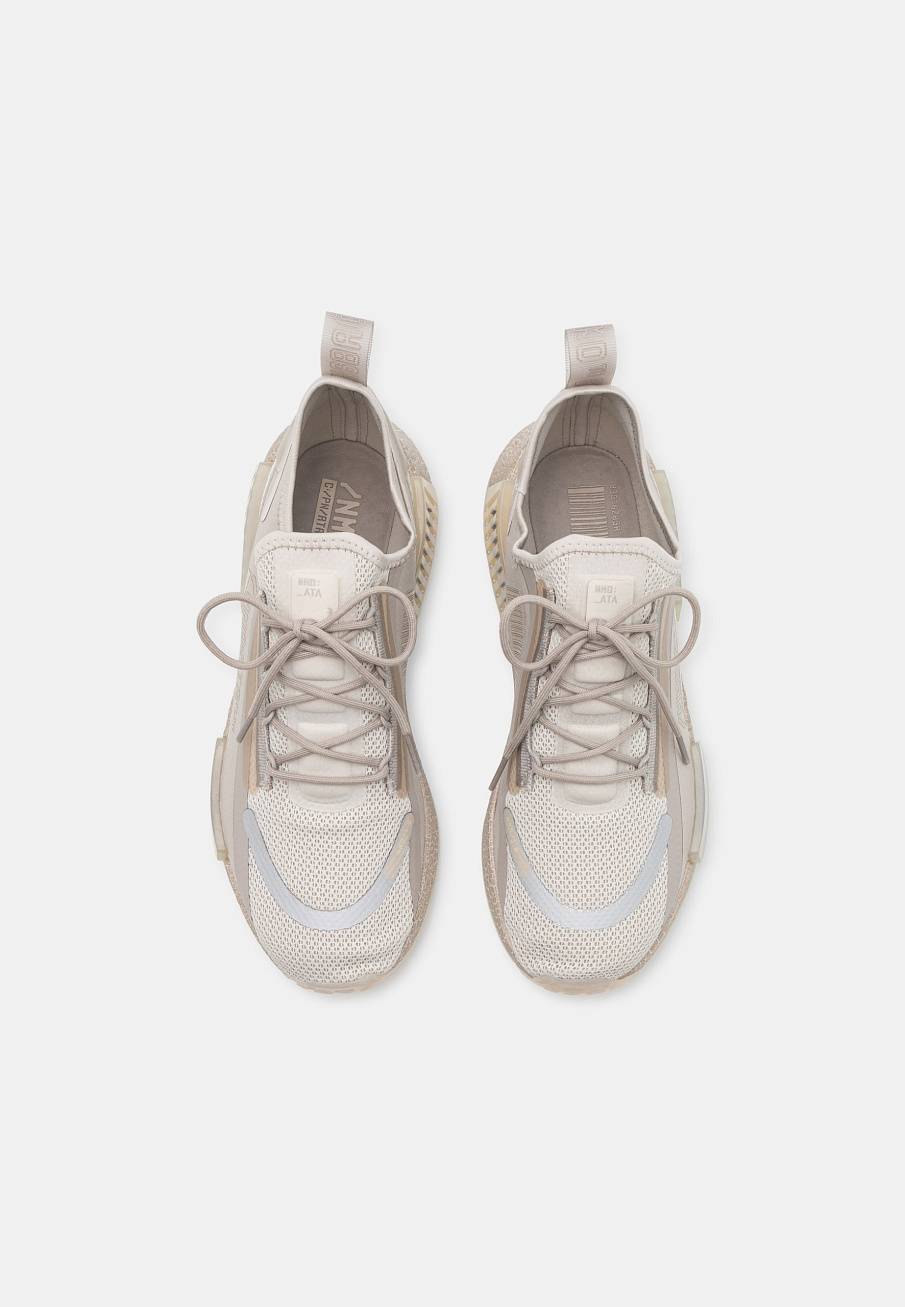 Фото № 4 с приближением к товару «‎Adidas Nmd_r1 Spectoo »