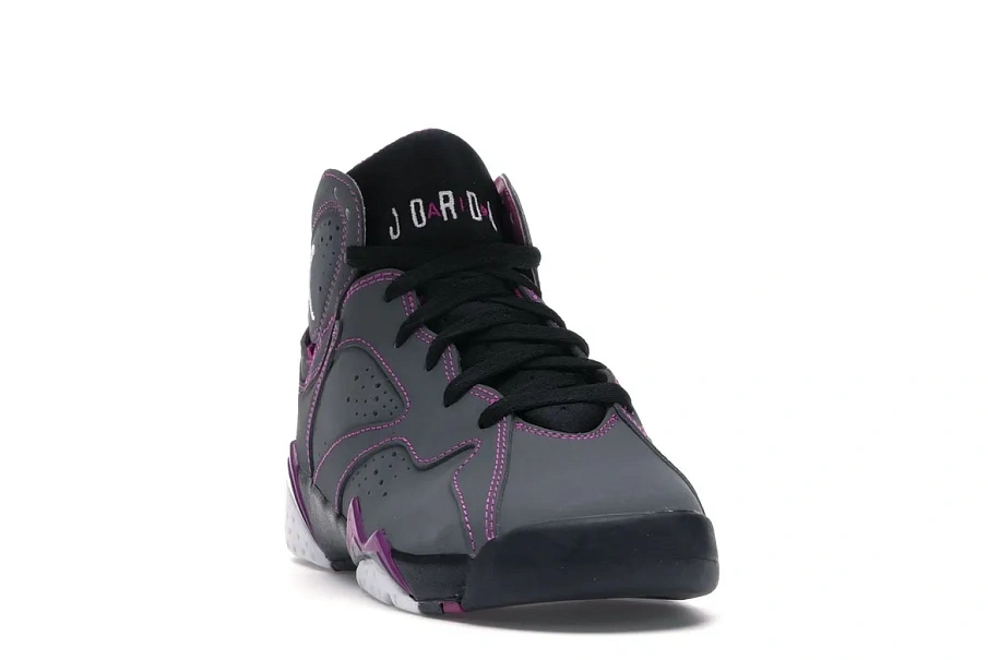Фото № 3 с приближением к товару «‎Jordan 7 Retro Valentines Day (2015) »