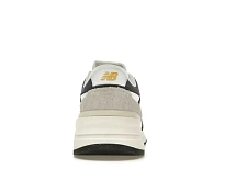 Фото № 4 с приближением к товару «‎New Balance 997R»
