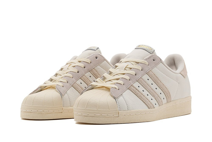 Фото № 4 с приближением к товару «‎Adidas Superstar 82»