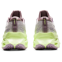 Фото № 4 с приближением к товару «‎Asics Novablast 2»