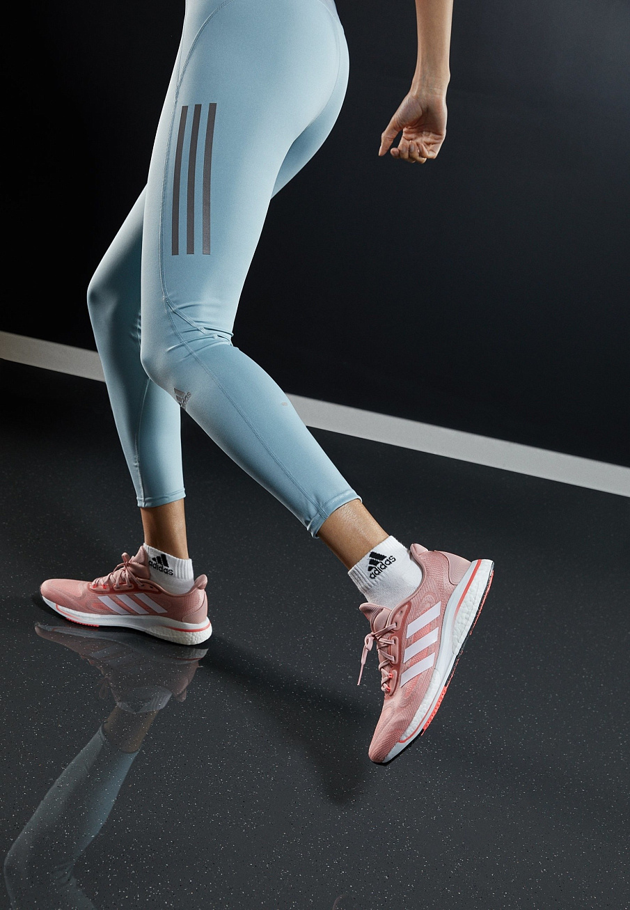 Фото № 3 с приближением к товару «‎Adidas Supernova W»