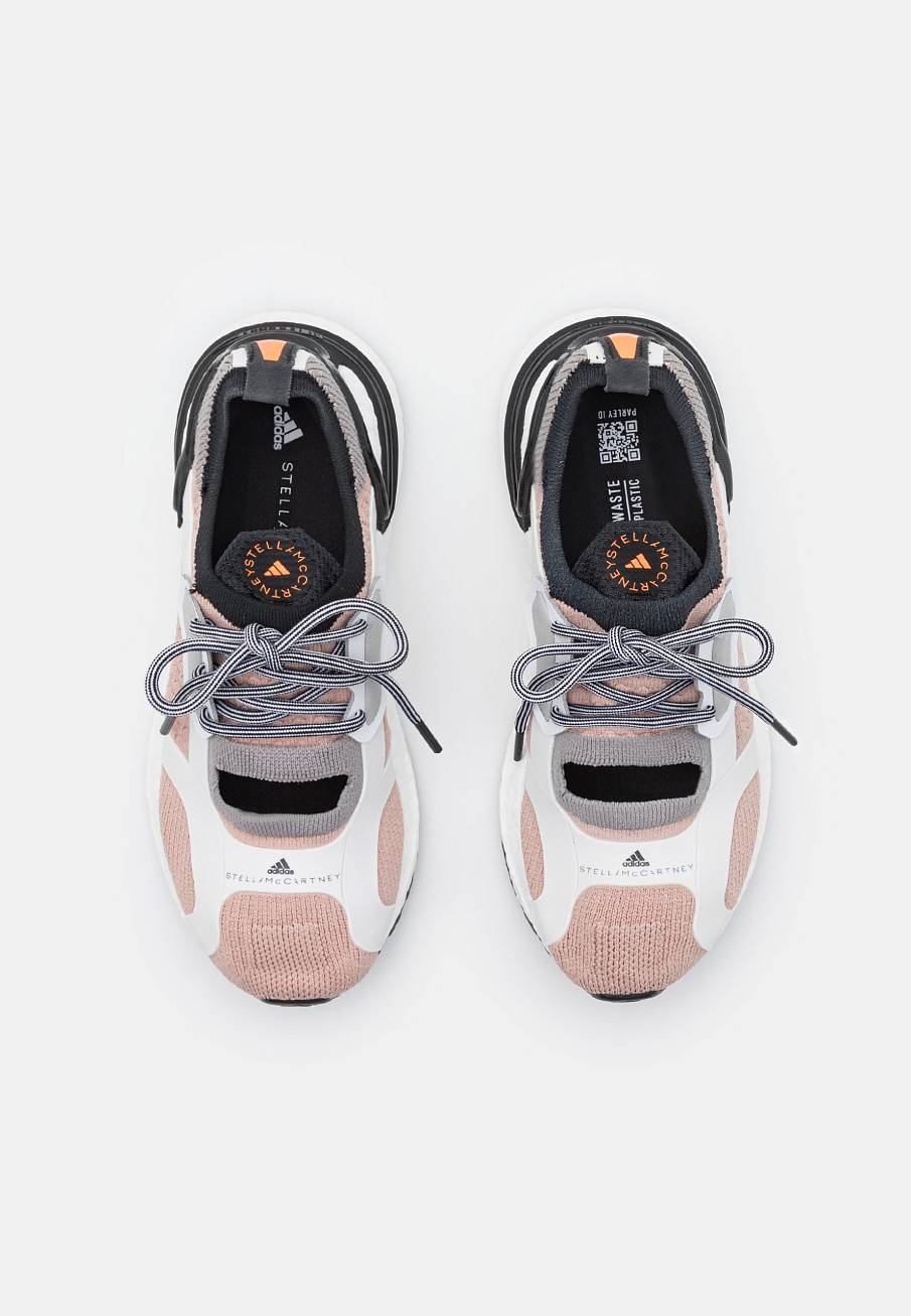 Фото № 4 с приближением к товару «‎Adidas Asmc Ultraboost»