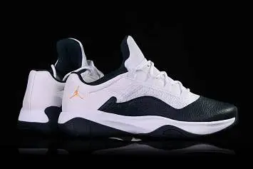 Nike Air Jordan 11 CMFT Low Basketball Shoes Michigan - 5