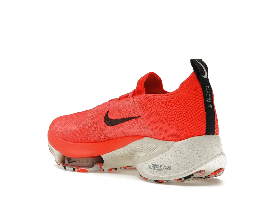 Фото № 5 с приближением к товару «‎Nike Air Zoom Tempo Next% Flyknit Bright Crimson»
