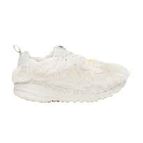 Фото № 1 с приближением к товару «‎CA805 x UGG 2020 White»