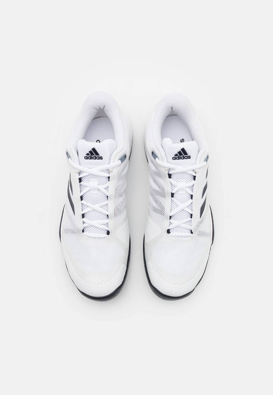 Фото № 4 с приближением к товару «‎Adidas Club Carpet»
