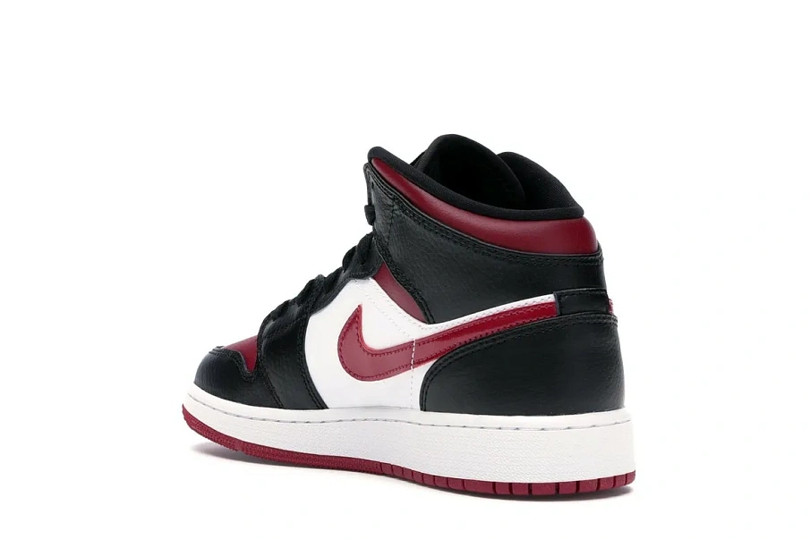 Фото № 6 с приближением к товару «‎Jordan 1 Mid Bred Toe »