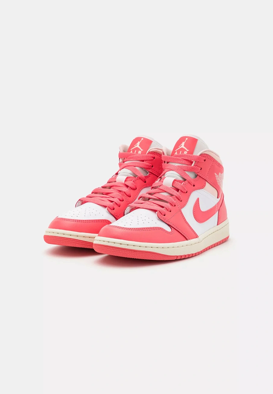 Фото № 3 с приближением к товару «‎AIR JORDAN 1 MID»
