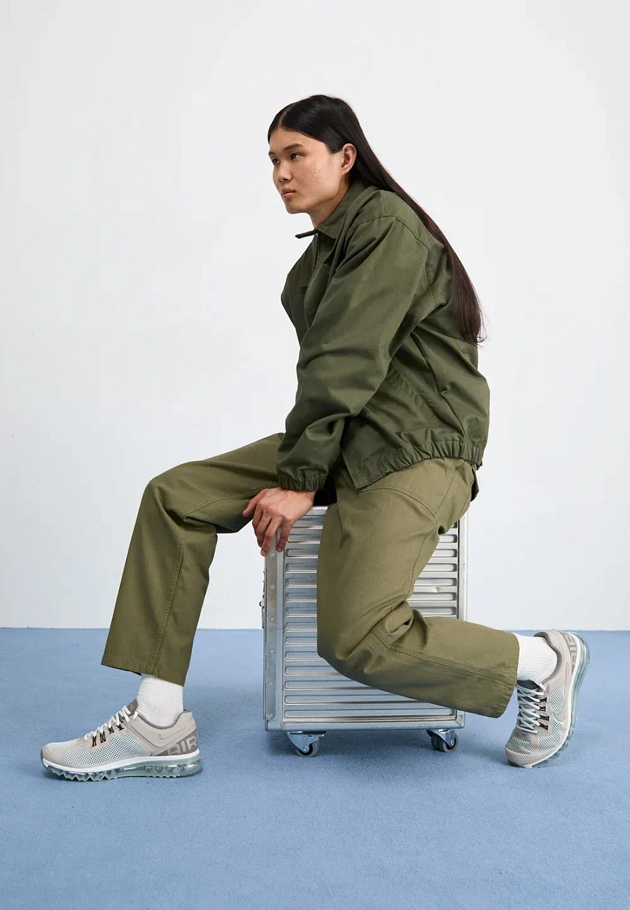 Фото № 3 с приближением к товару «‎AIR MAX 2013»