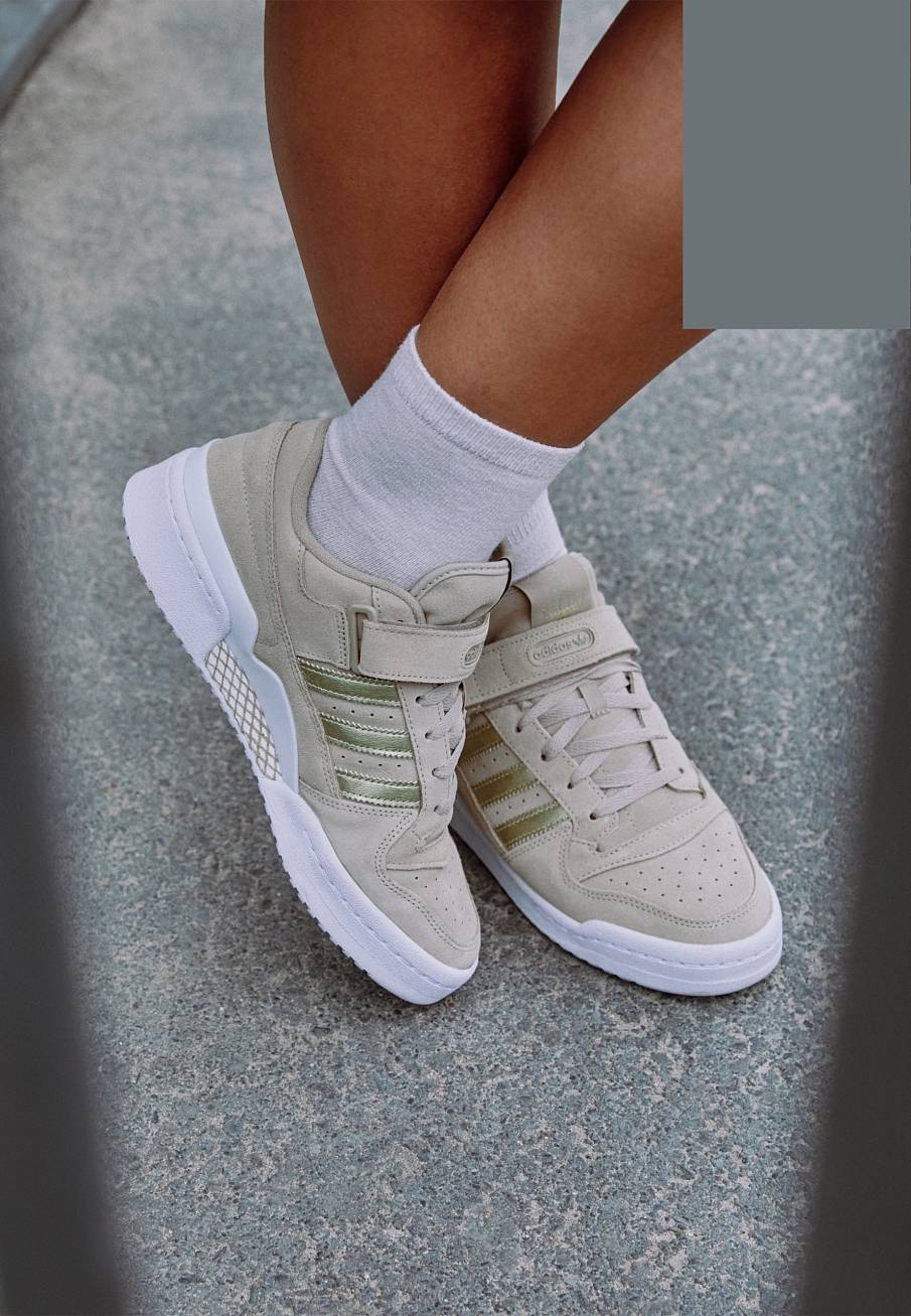 Фото № 2 с приближением к товару «‎Adidas Forum »