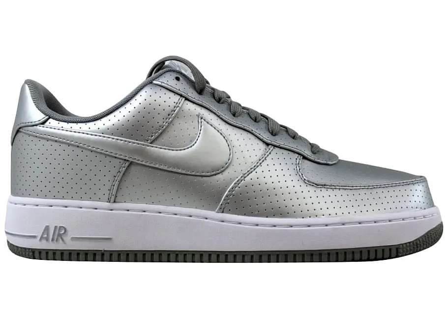 Фото № 1 с приближением к товару «‎Nike Air Force 1 Low '07 LV8 Metallic Silver Perforated»