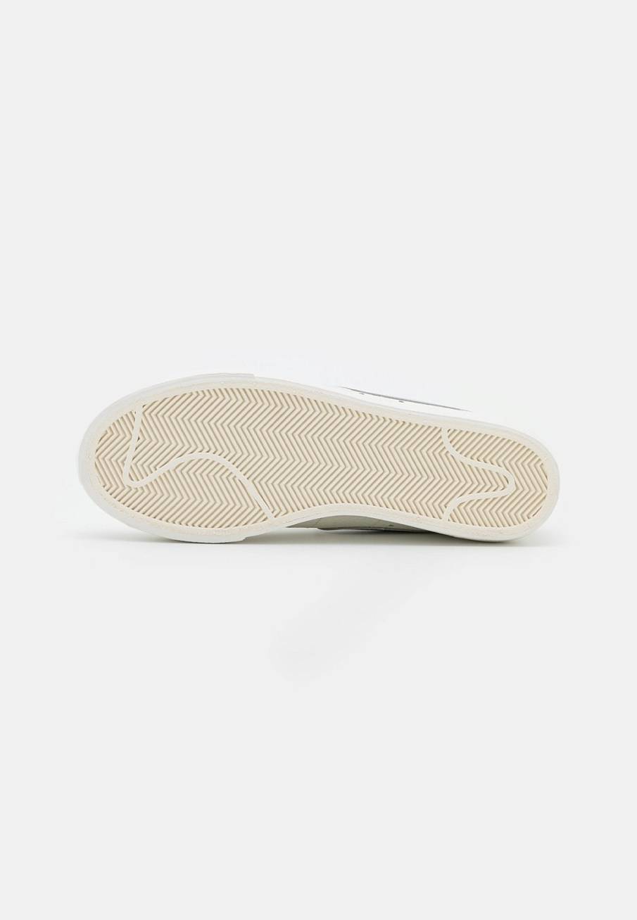 Фото № 3 с приближением к товару «‎Nike Blazer Platform »