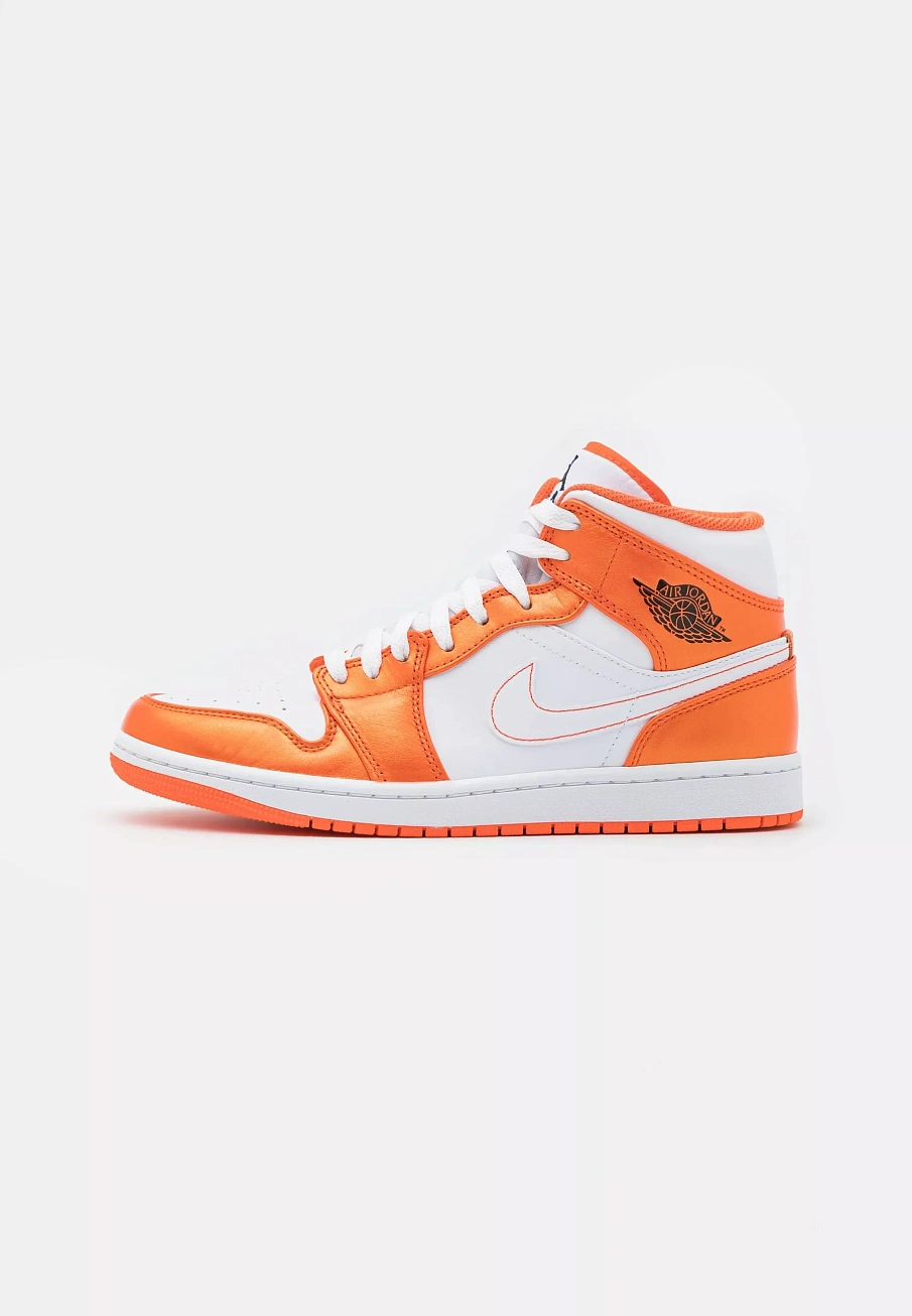 Фото № 1 с приближением к товару «‎AIR JORDAN 1 MID SE»