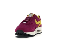 Фото № 2 с приближением к товару «‎Nike Air Max 1 Dynamic Berry»