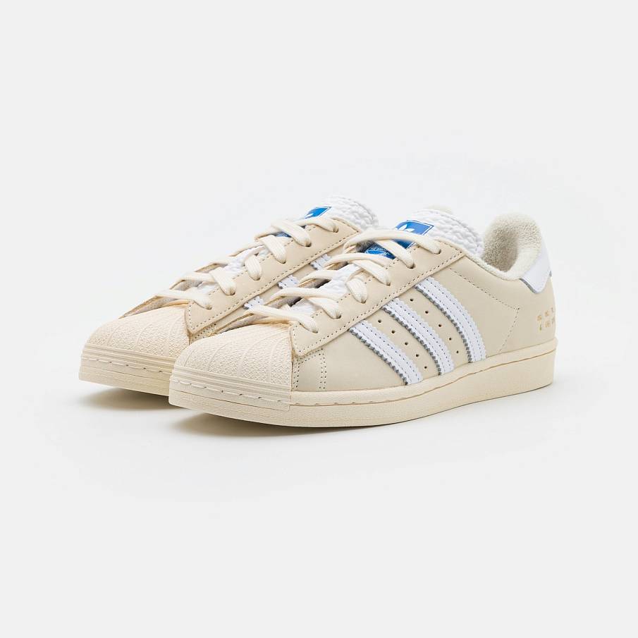 Фото № 2 с приближением к товару «‎Adidas Superstar »