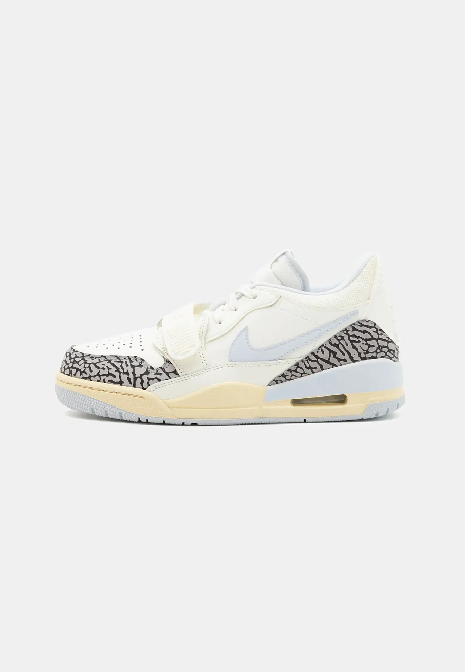 Фото № 1 с приближением к товару «‎AIR JORDAN LEGACY 312»