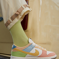 Фото № 1 с приближением к товару «‎Nike Dunk SE Ooo »
