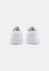 Фото № 4 с приближением к товару «‎AIR JORDAN 1»