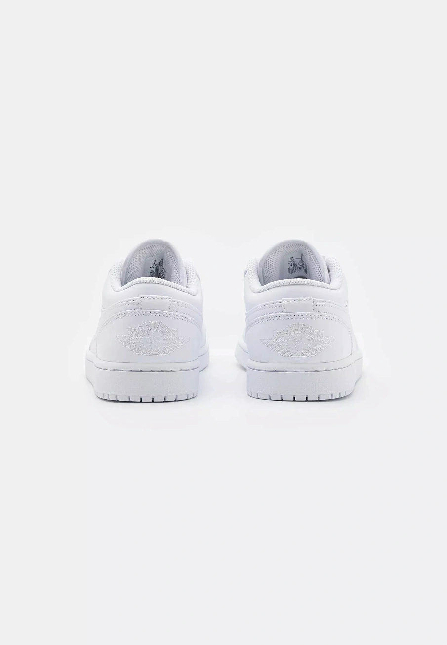 Фото № 4 с приближением к товару «‎AIR JORDAN 1»