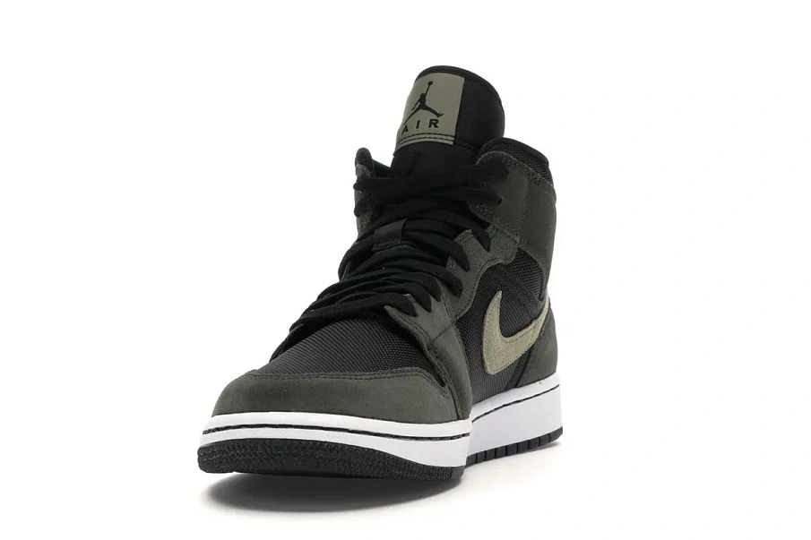 Фото № 4 с приближением к товару «‎Jordan 1 Mid Military Olive »
