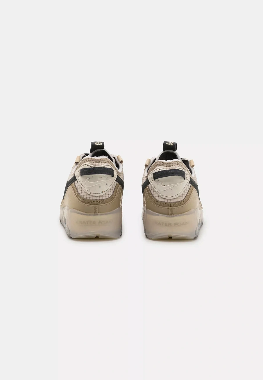 Фото № 3 с приближением к товару «‎AIR MAX TERRASCAPE 90»