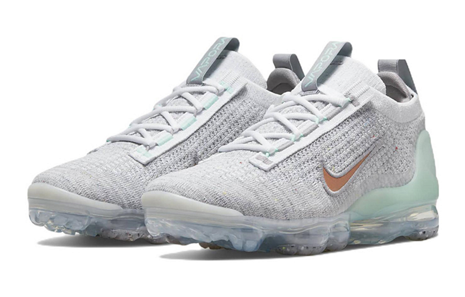 Фото № 3 с приближением к товару «‎Nike Air VaporMax 2021 FK (GS) Low-Top Running Shoes Grey»