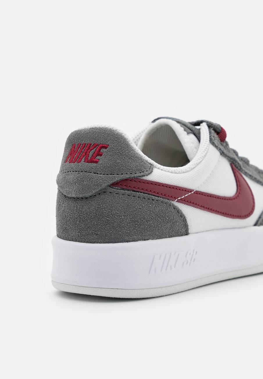 Фото № 5 с приближением к товару «‎Nike Adversary »