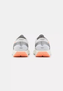 Фото № 2 с приближением к товару «‎RUN XX NITRO WILDWASH»