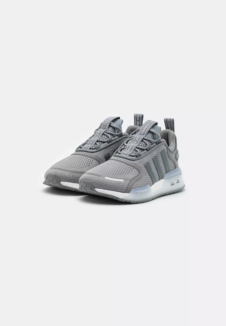 Фото № 2 с приближением к товару «‎NMD V3 UNISEX»