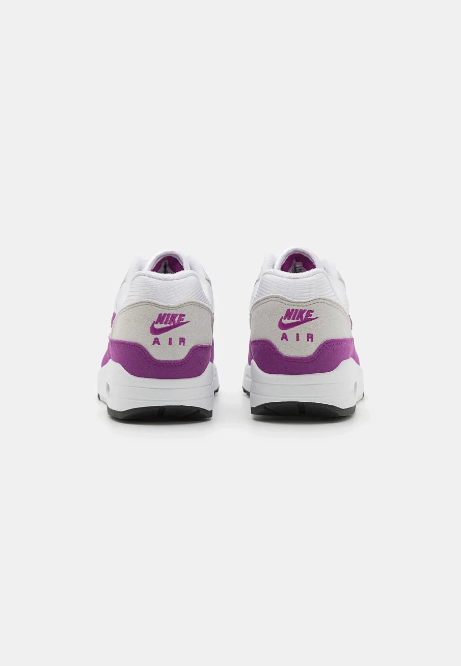 Фото № 3 с приближением к товару «‎AIR MAX 1 '87»