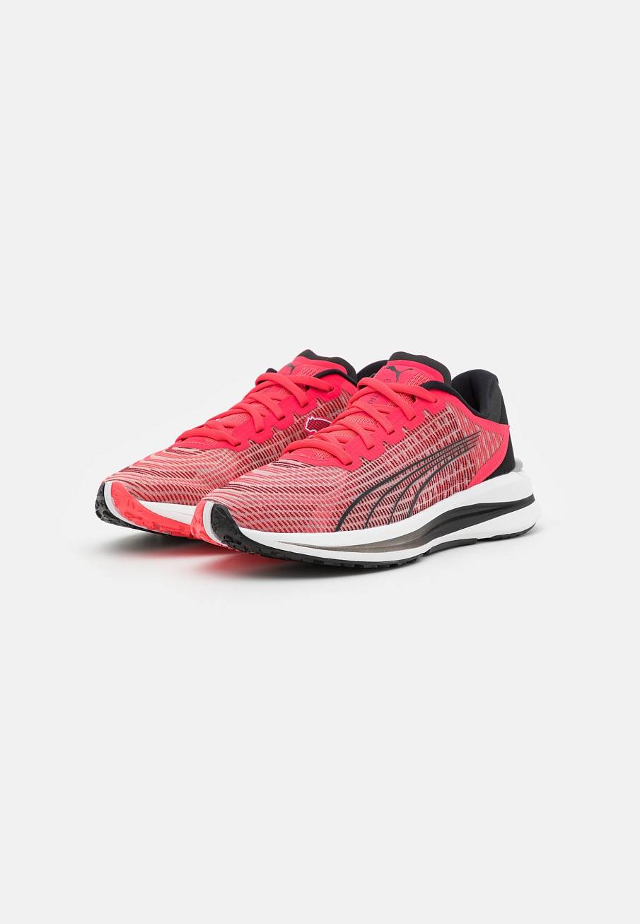 Фото № 2 с приближением к товару «‎Puma Electrify Nitro Turn»