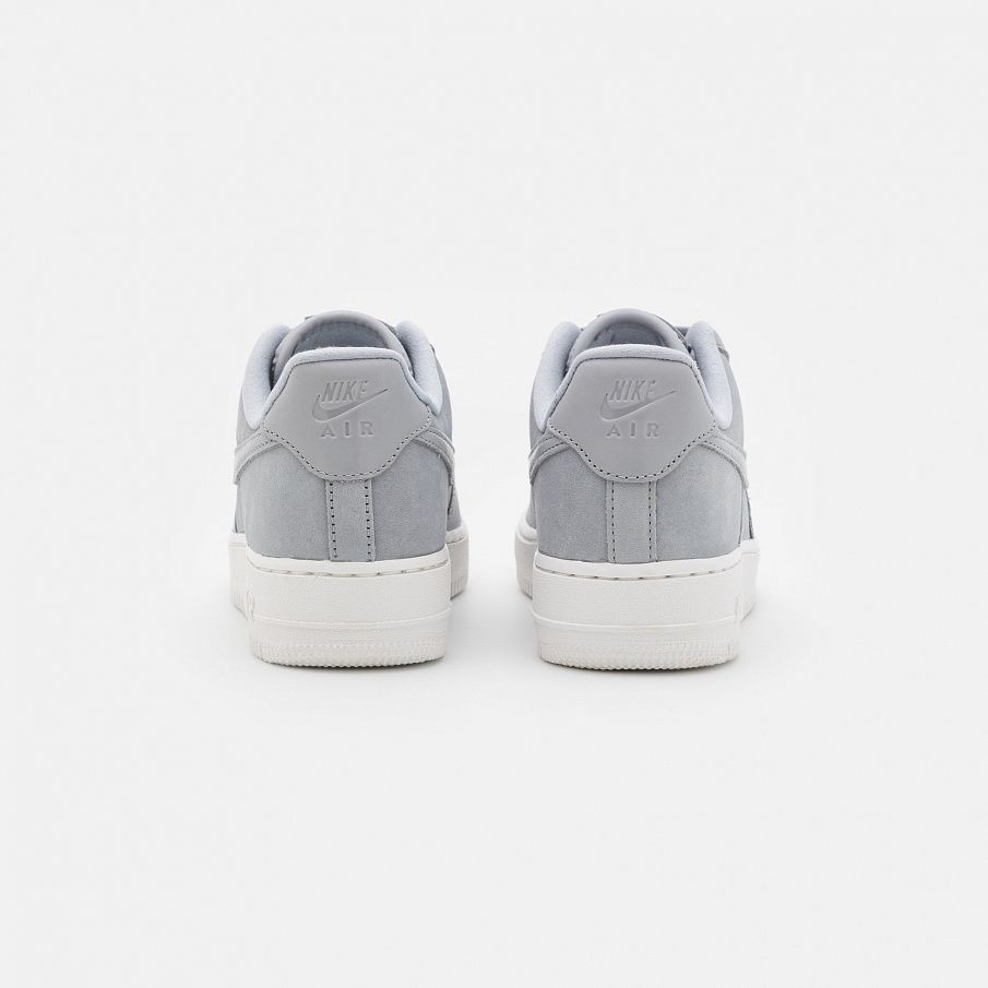 Фото № 3 с приближением к товару «‎Nike Wmns Air Force 1 Prm »