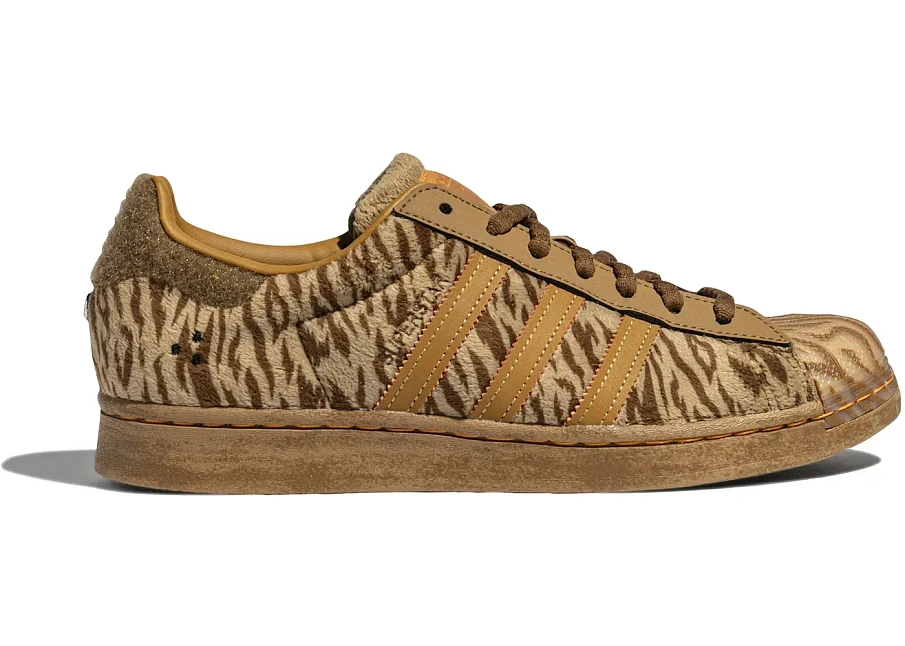Фото № 1 с приближением к товару «‎adidas Superstar Melting Sadness CNY Brown (2022)»