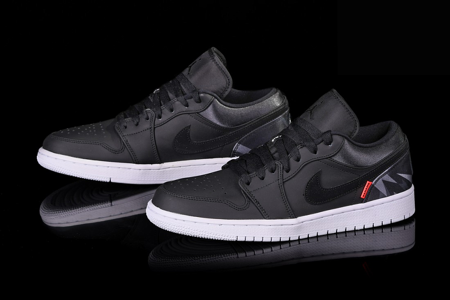 Фото № 3 с приближением к товару «‎Nike Air Jordan 1 Retro Psg »