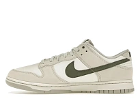 Фото № 3 с приближением к товару «‎Nike Dunk Low»
