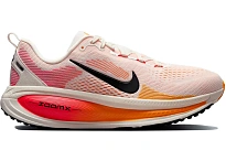 Фото № 1 с приближением к товару «‎Nike Vomero 18»