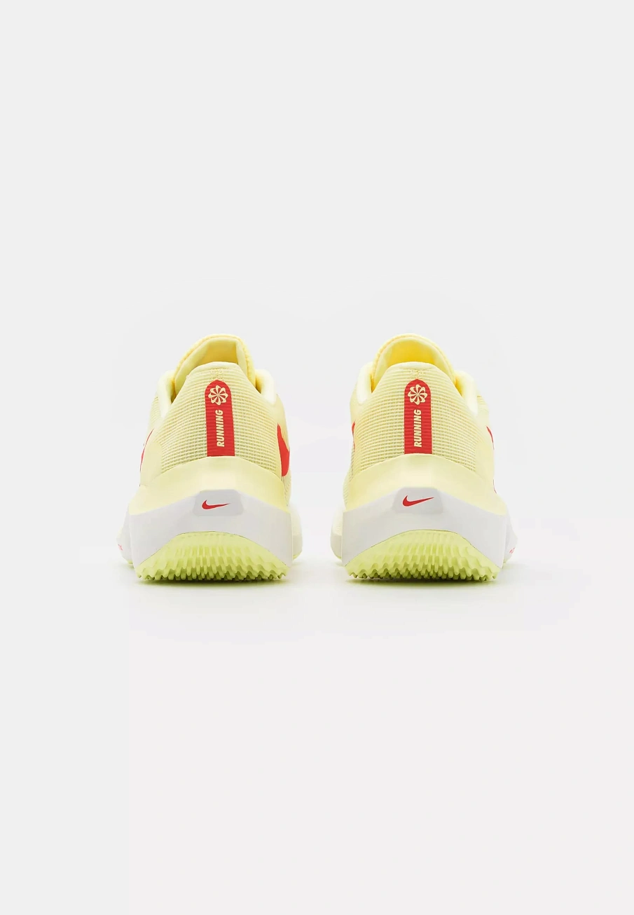 Фото № 2 с приближением к товару «‎ZOOM FLY 5»