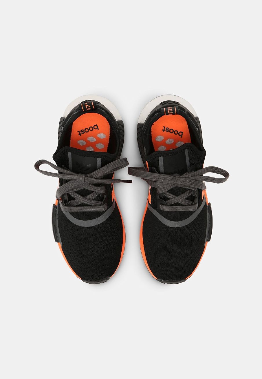 Фото № 4 с приближением к товару «‎Adidas Nmd_r1 Boost Shoes »