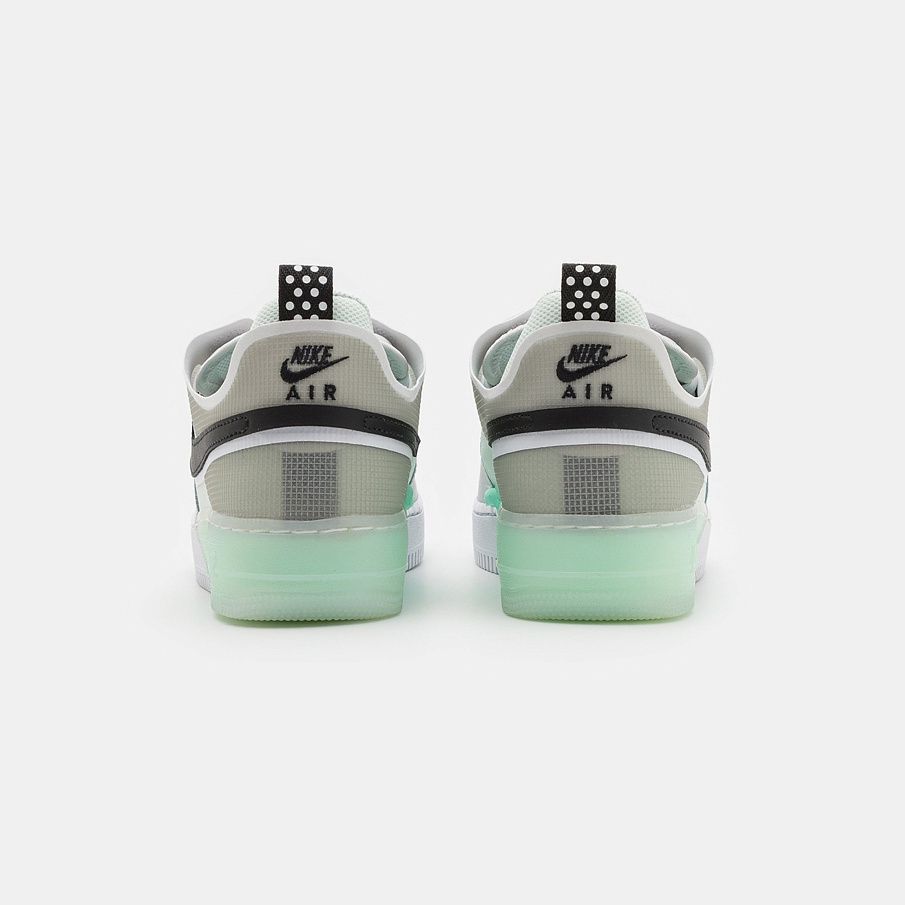 Фото № 3 с приближением к товару «‎Nike Air Force 1 React »