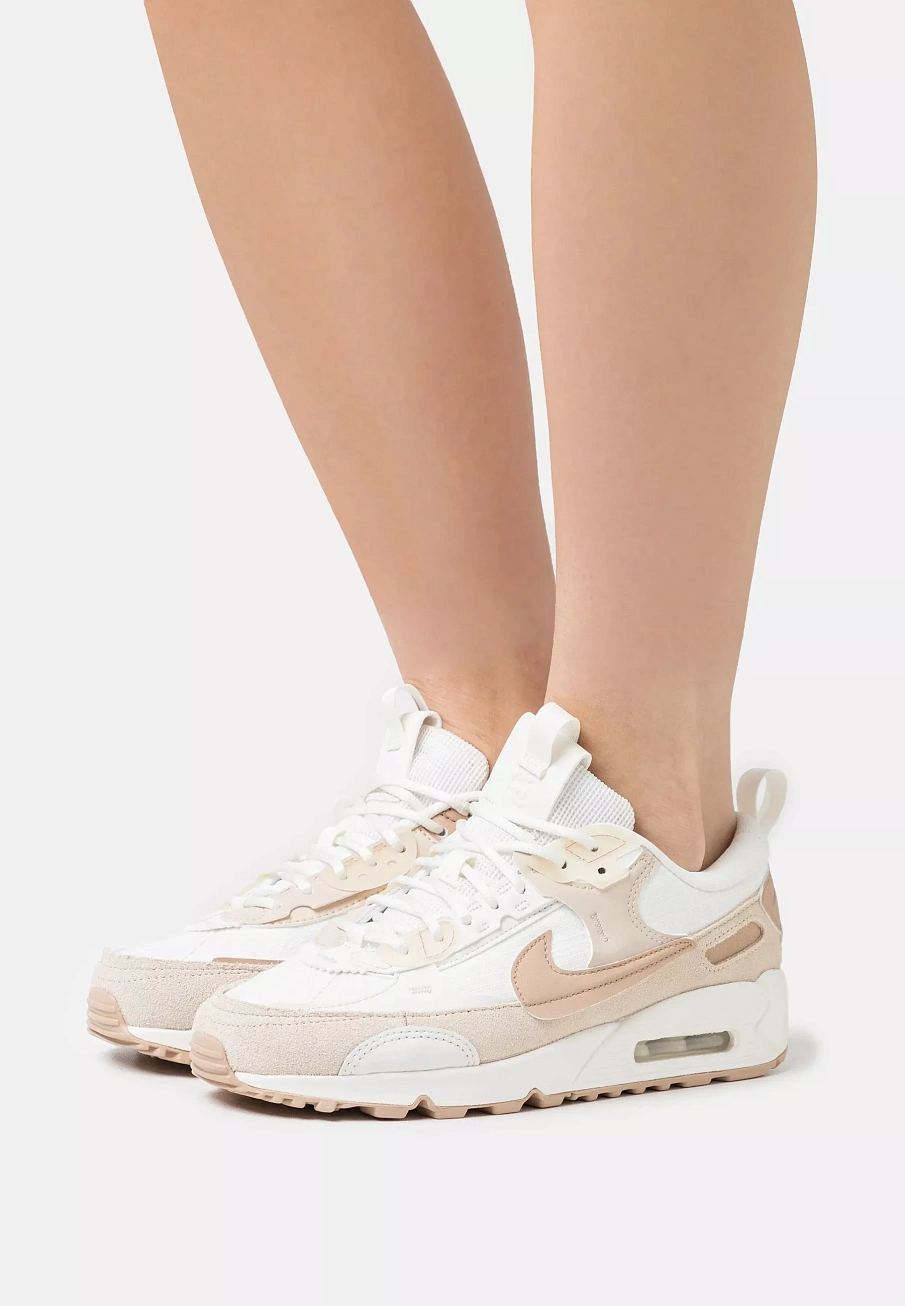 Фото № 2 с приближением к товару «‎AIR MAX 90 FUTURA MIN»